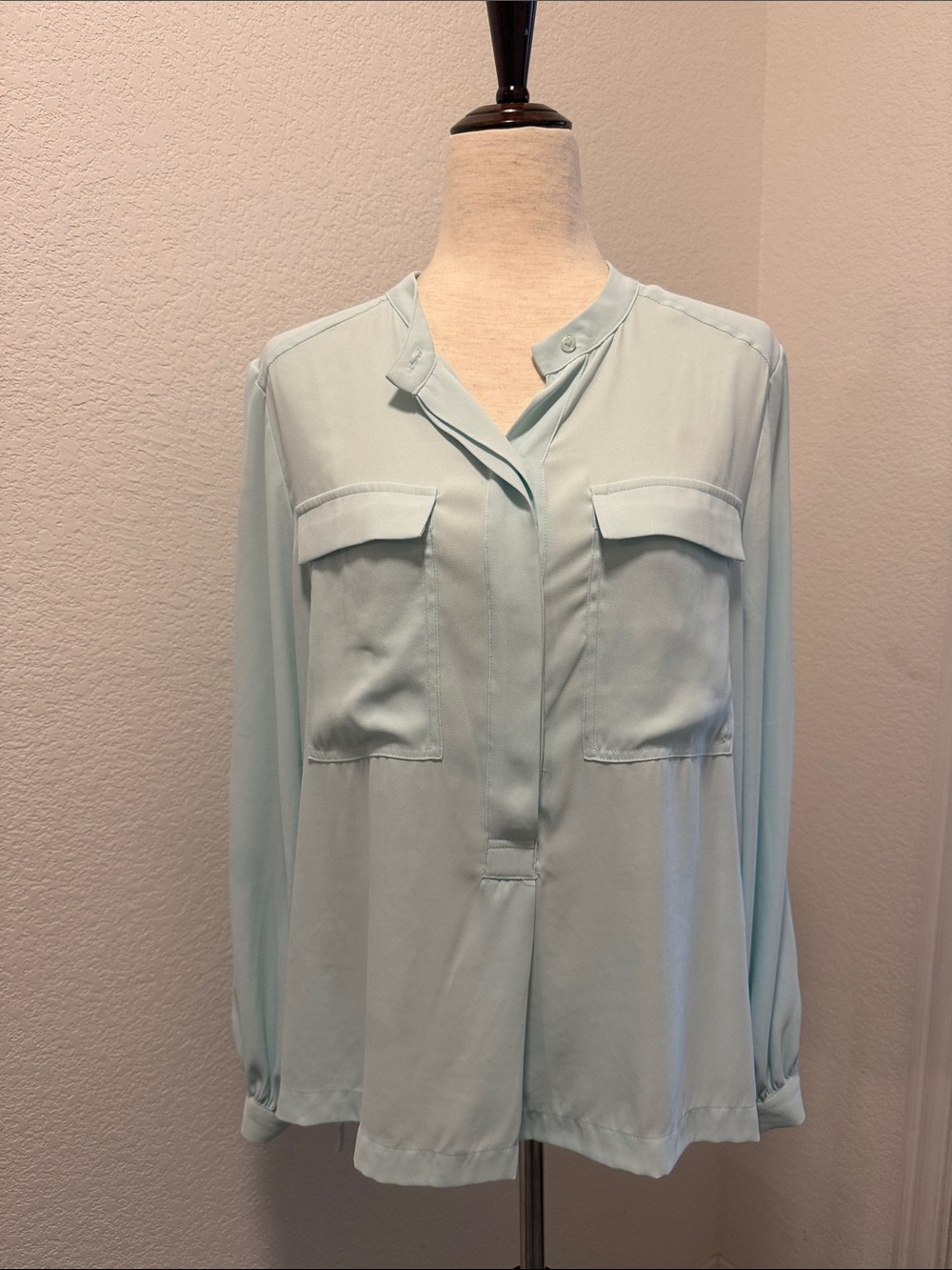 Light Mint Women’s Button-Front Blouse